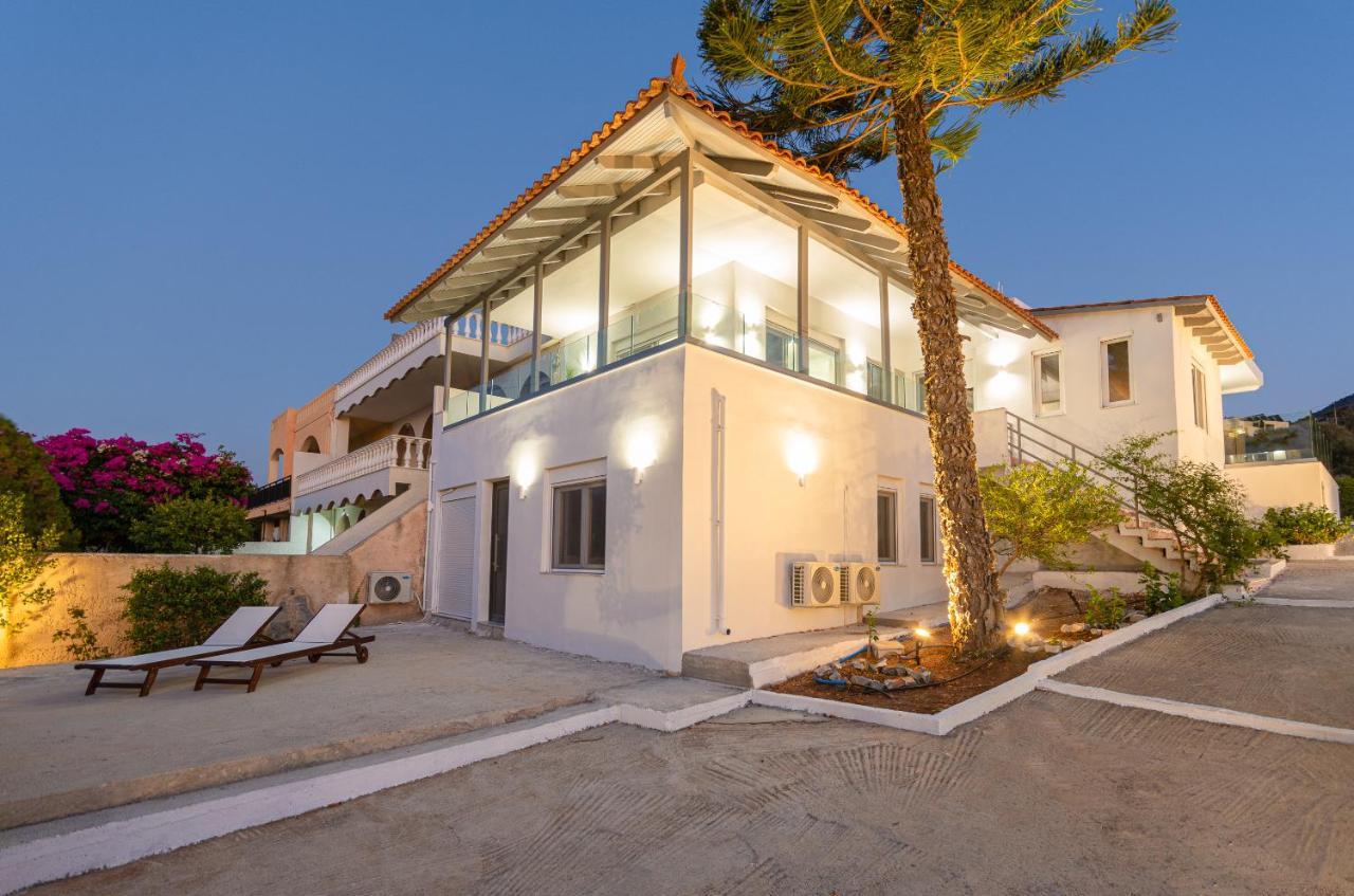 הרסוניסוס Queen'S Gem Luxury Villa - Heated Jacuzzi & Pool מראה חיצוני תמונה