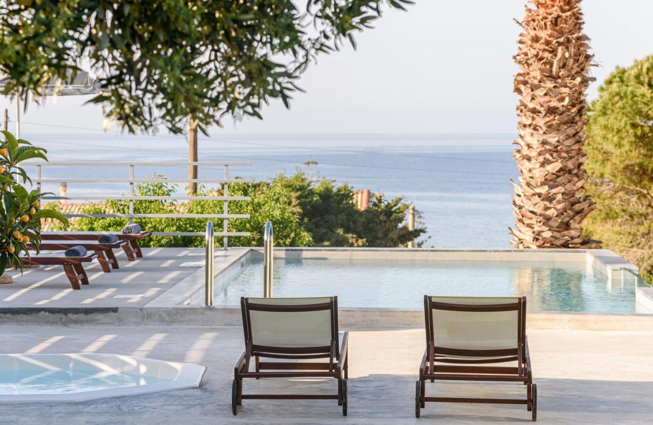 הרסוניסוס Queen'S Gem Luxury Villa - Heated Jacuzzi & Pool מראה חיצוני תמונה