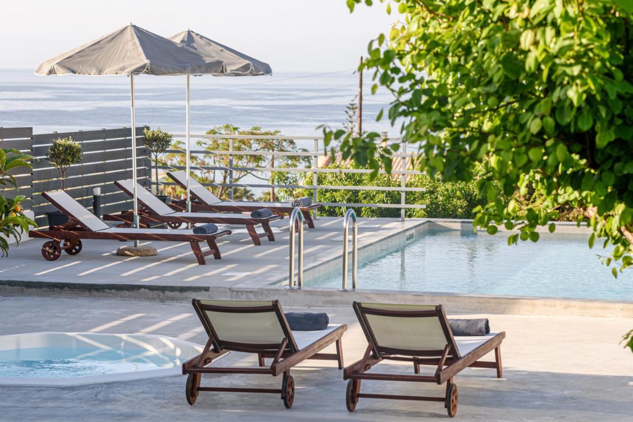 הרסוניסוס Queen'S Gem Luxury Villa - Heated Jacuzzi & Pool מראה חיצוני תמונה
