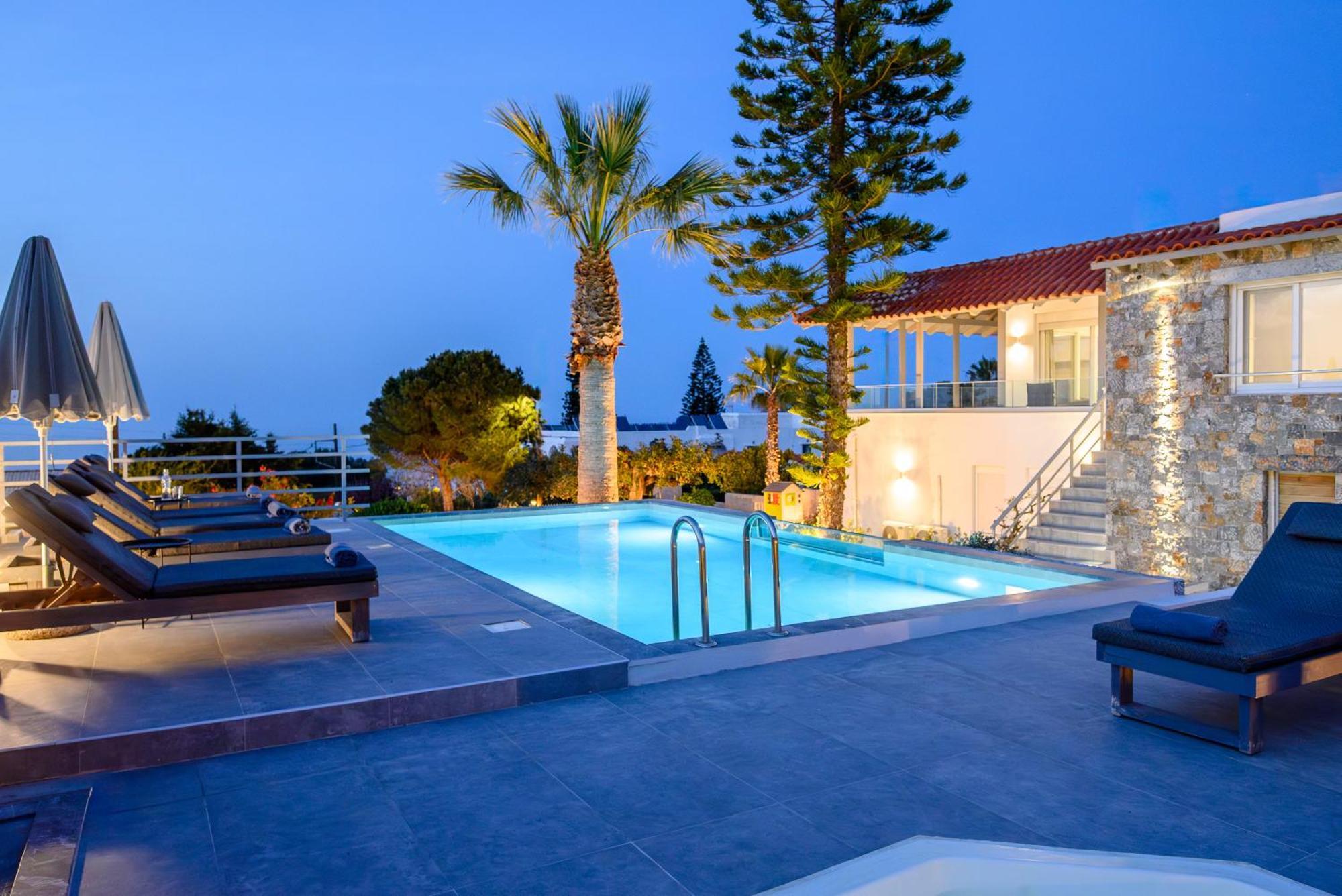 הרסוניסוס Queen'S Gem Luxury Villa - Heated Jacuzzi & Pool מראה חיצוני תמונה