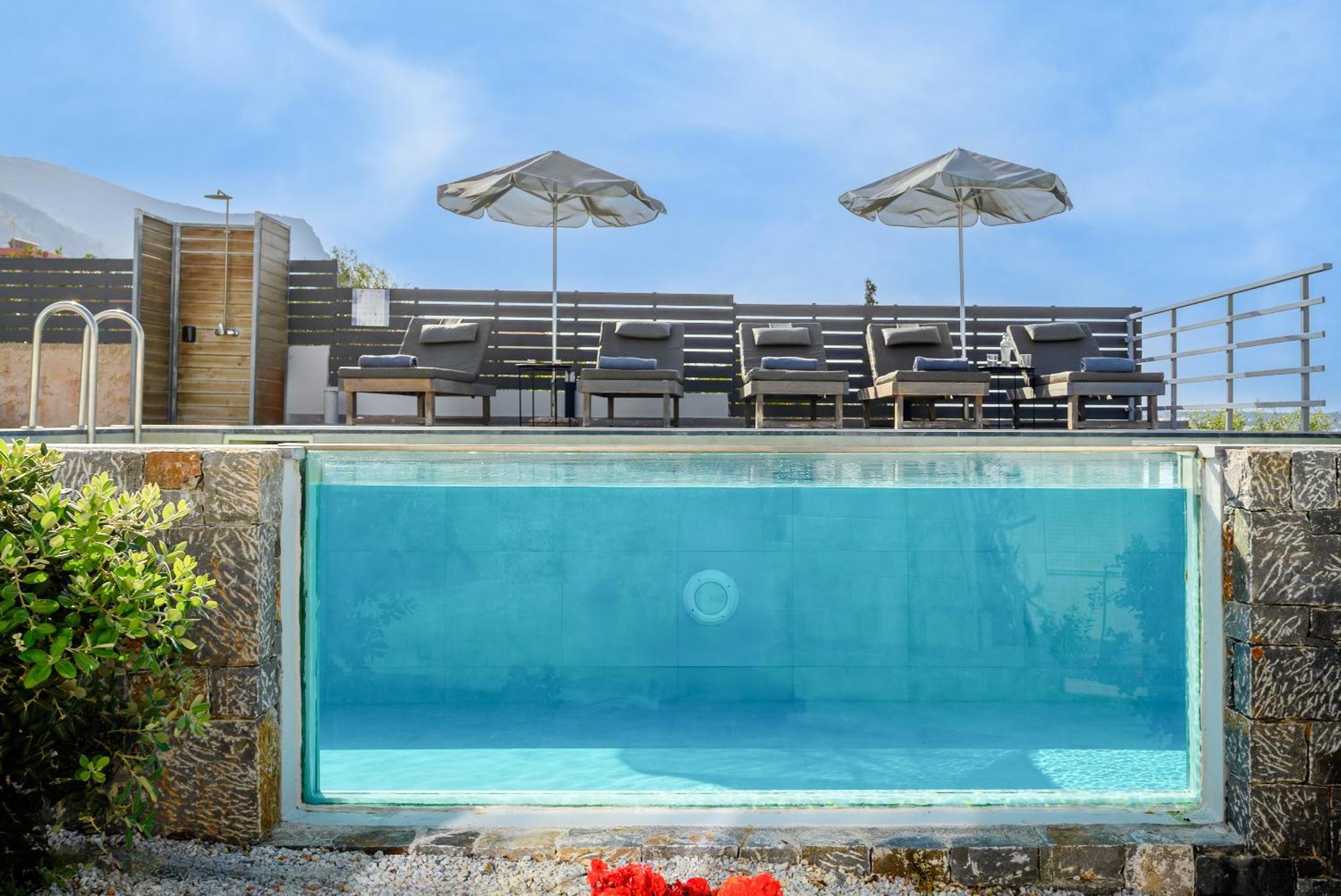 הרסוניסוס Queen'S Gem Luxury Villa - Heated Jacuzzi & Pool מראה חיצוני תמונה