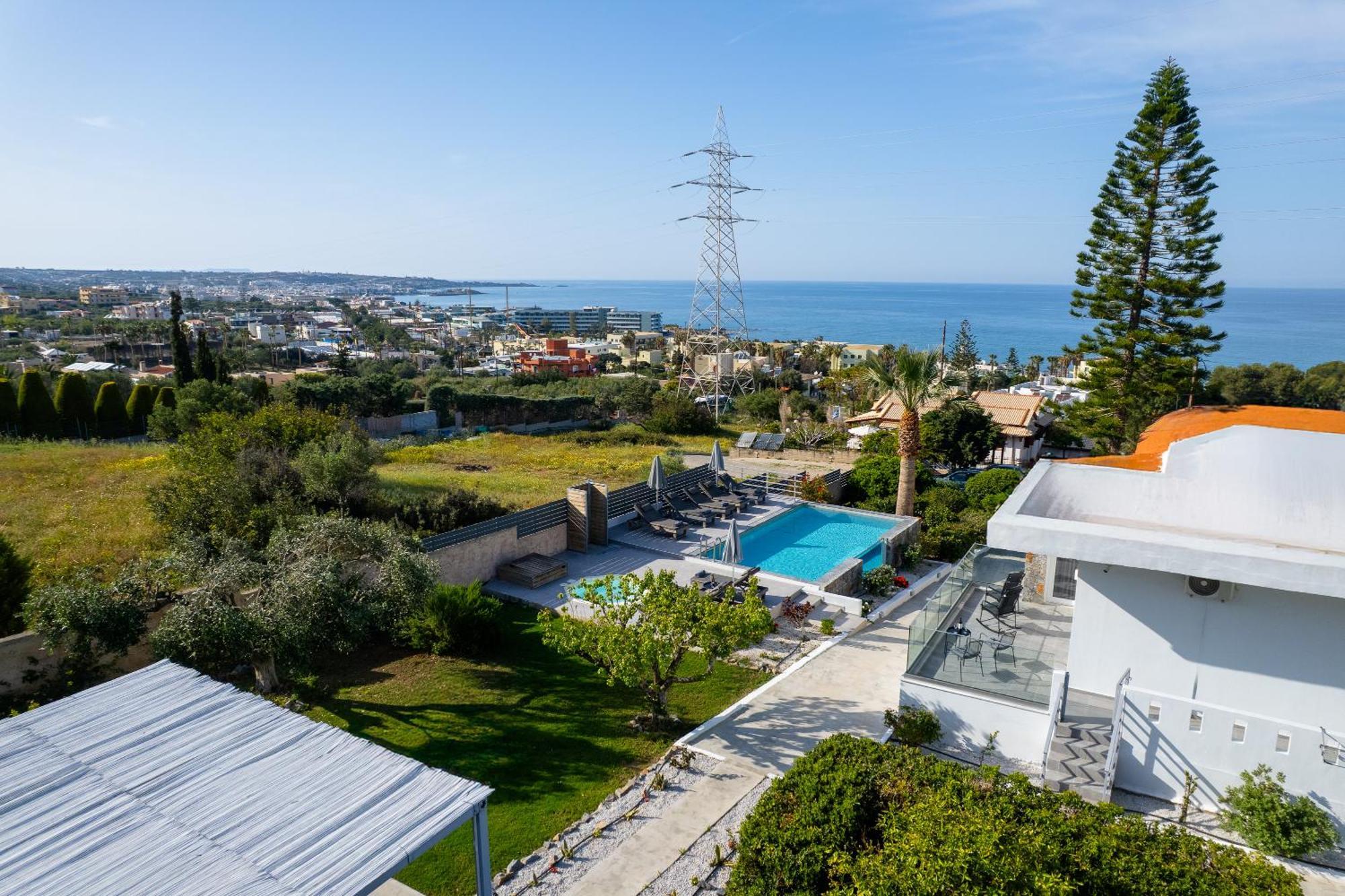 הרסוניסוס Queen'S Gem Luxury Villa - Heated Jacuzzi & Pool מראה חיצוני תמונה
