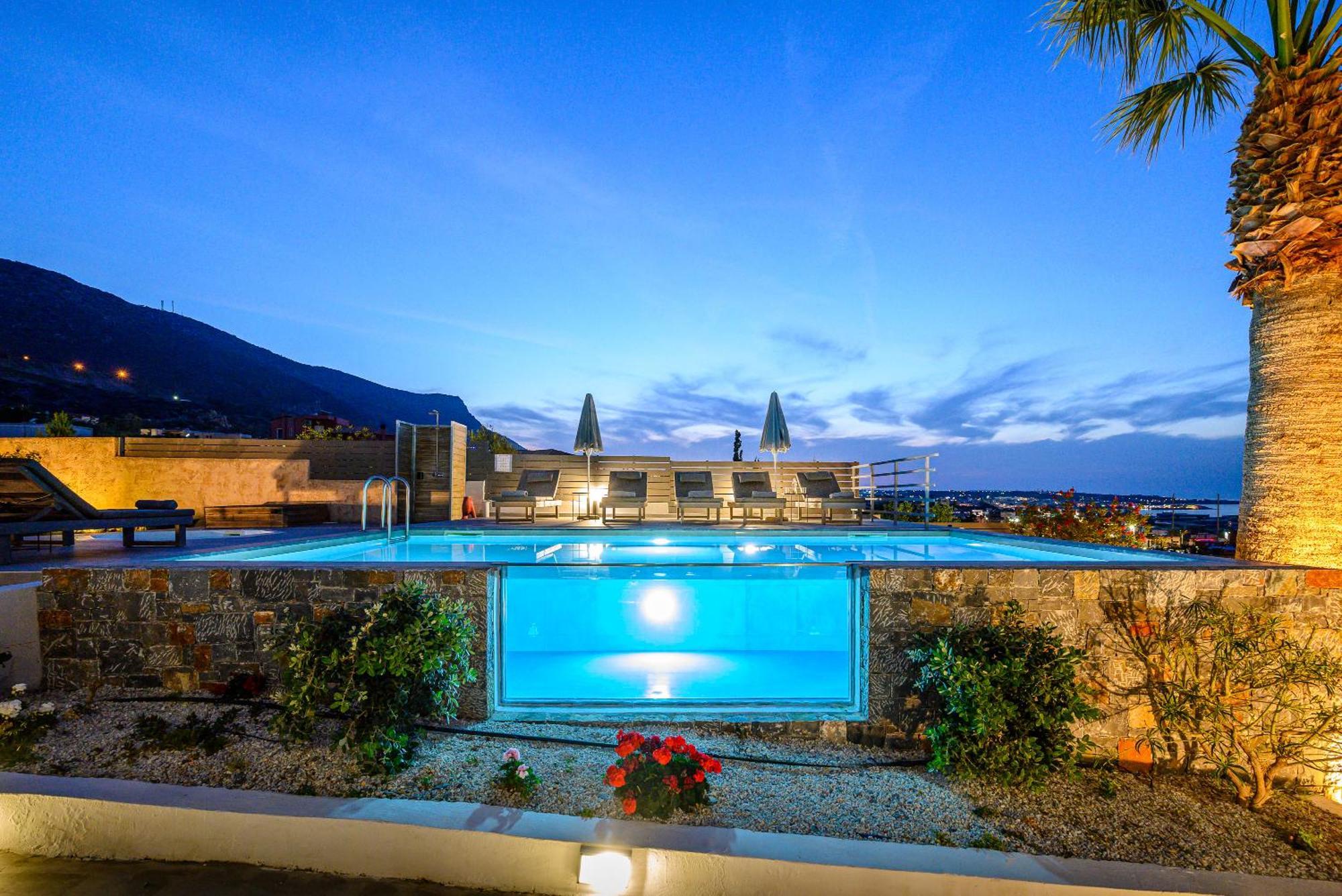 הרסוניסוס Queen'S Gem Luxury Villa - Heated Jacuzzi & Pool מראה חיצוני תמונה
