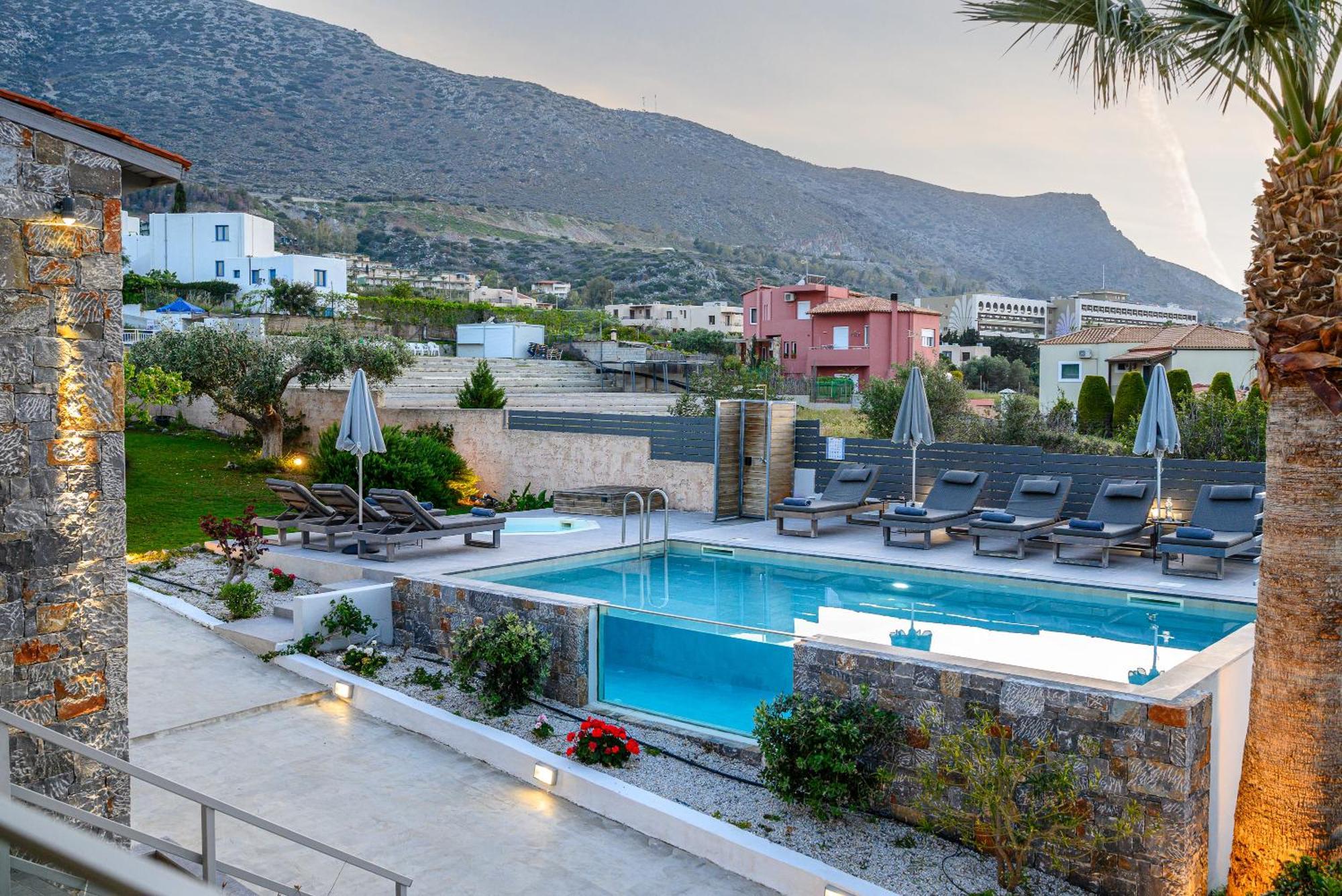 הרסוניסוס Queen'S Gem Luxury Villa - Heated Jacuzzi & Pool מראה חיצוני תמונה